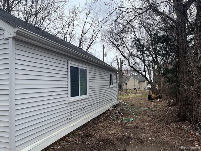 Building Photo - 438 Kenilworth Ave