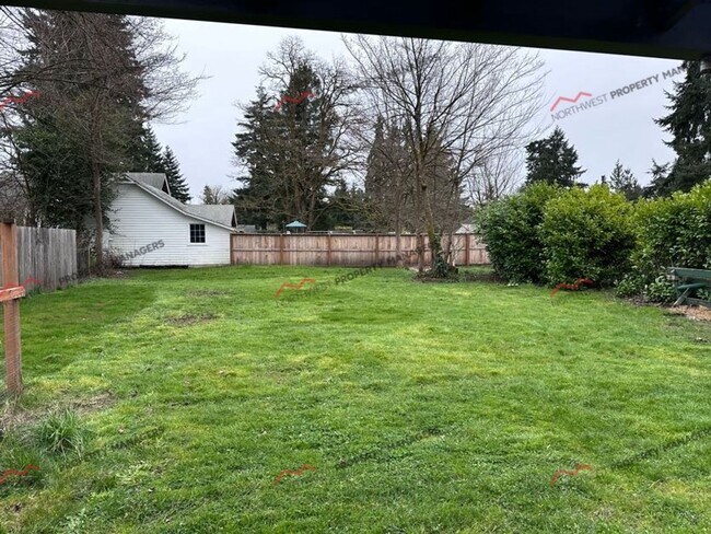 Building Photo - R58