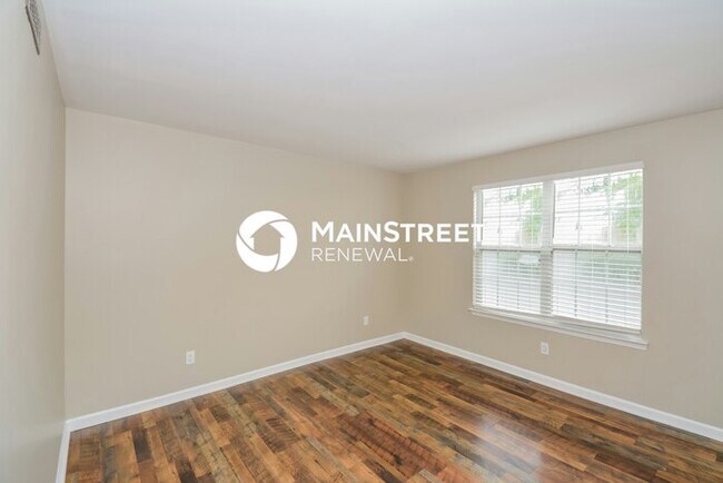 Building Photo - 3 Bedroom Pet-Friendly Home in NASHVILLE, TN with Main Street Renewal