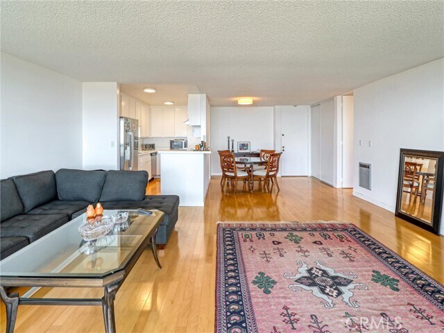 Building Photo - 6542 Ocean Crest Dr