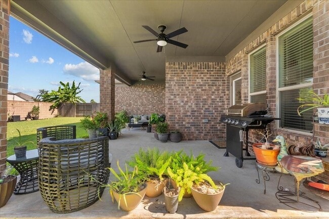 Building Photo - 2417 Lake Mist Dr