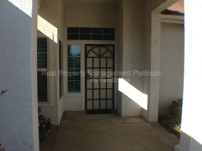 Building Photo - 2601 Fremont Ave