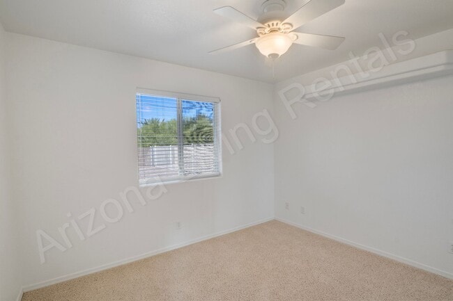 Building Photo - YOUR DREAM HOME AWAITS!