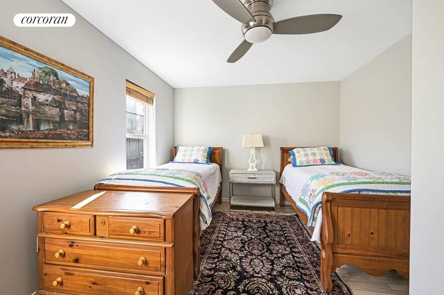 Building Photo - 35 Tyrone Dr