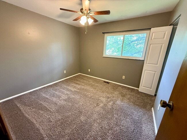 Building Photo - 70 Kesling Dr