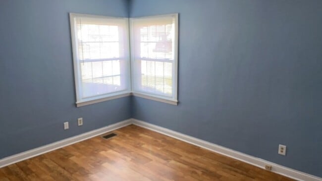 Building Photo - 4230 Reading Rd