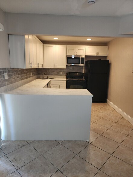 Building Photo - 2631 NW 60th Way