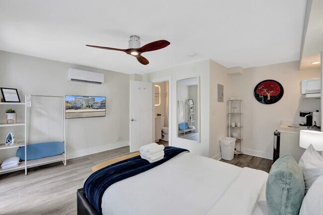 Building Photo - 3020 Seville St