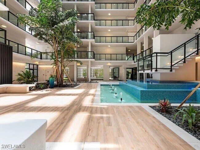 Building Photo - 4031 Gulf Shore Blvd N