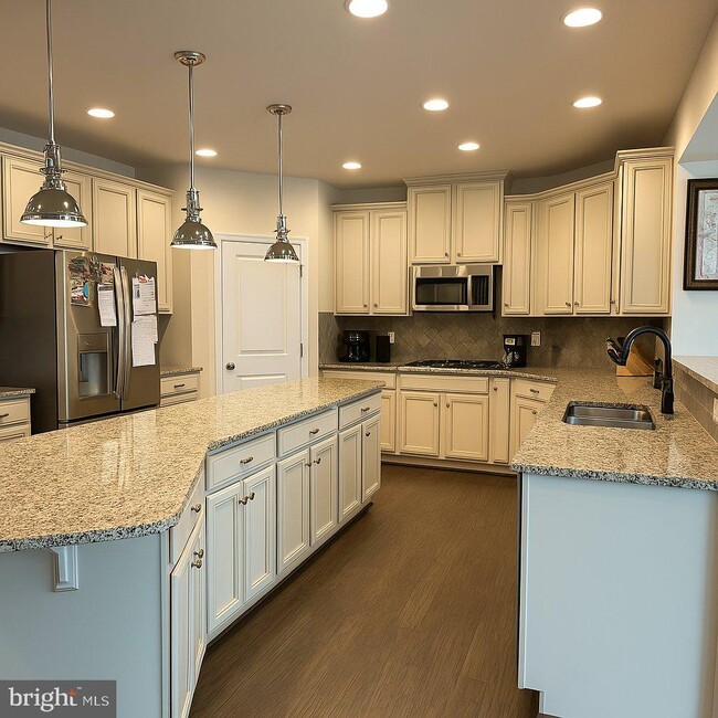 Building Photo - 9933 Box Oak Ct