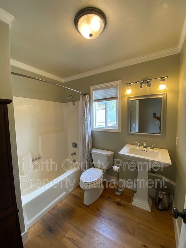 Building Photo - 2767 Southampton Rd