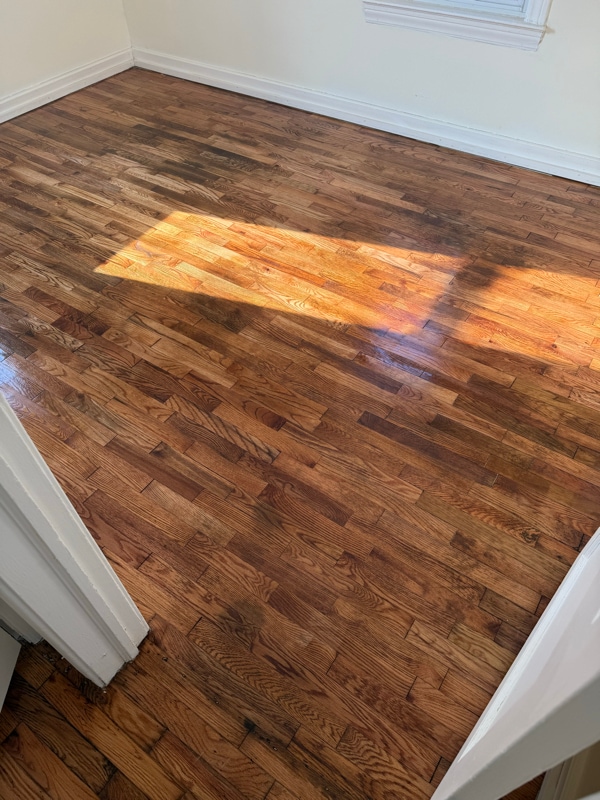 Building Photo - 614 Woodbury Ave