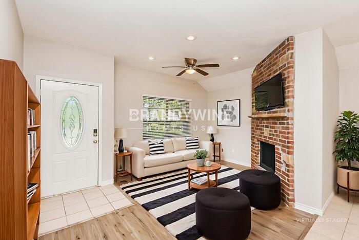 Building Photo - 5933 Houghton Ave