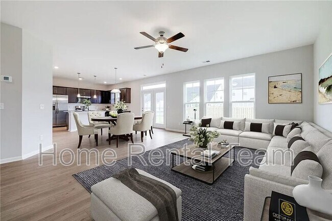 Building Photo - 113 Fenway St