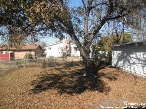 Building Photo - 215 Edna-