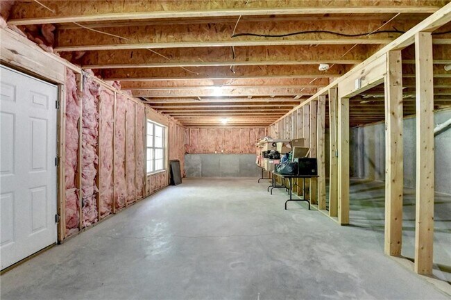 Building Photo - 3380 McClure Woods Dr