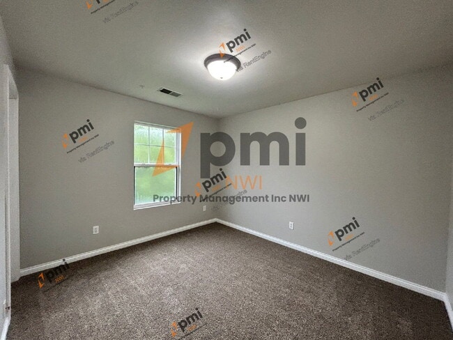 Building Photo - 4000 Silhavy Rd