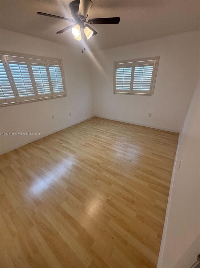 Building Photo - 1150 Collins Ct