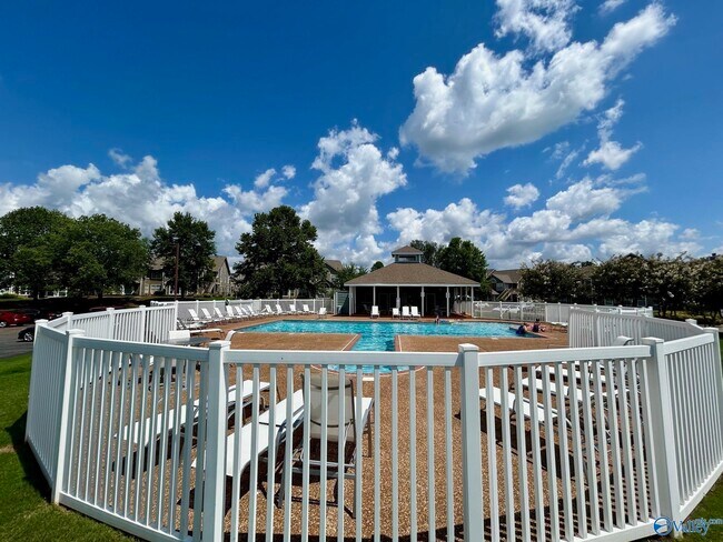 Building Photo - 241 Waters Edge Ln