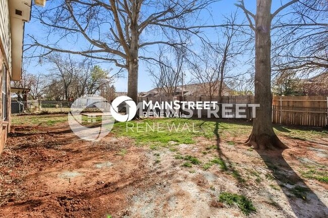 Building Photo - 4 Bedroom Pet-Friendly Home in Edmond, OK with Main Street Renewal