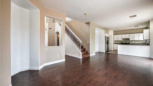 Building Photo - 824 Clear Diamond Ave