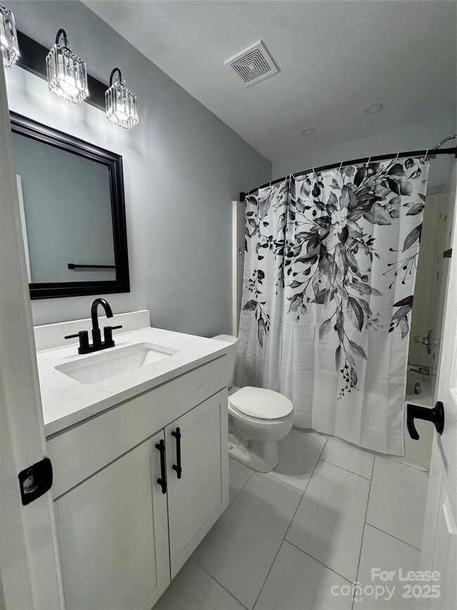 Building Photo - 4533 Cades Cove Dr