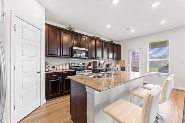 Building Photo - 24231 Prairie Glen Ln