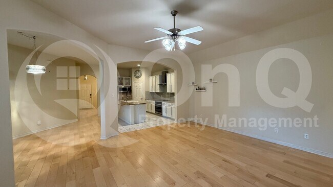 Building Photo - 9584 Park Garden Dr