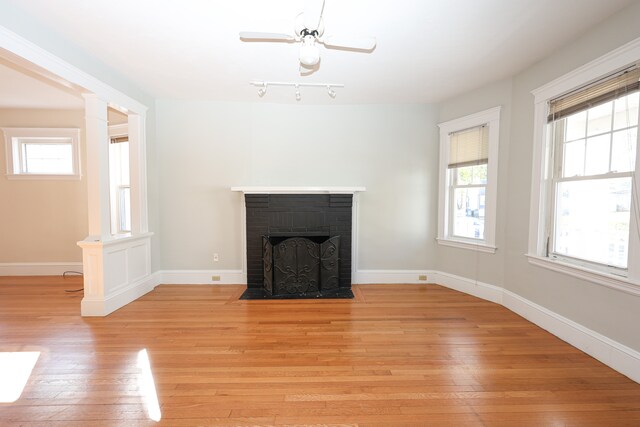 Building Photo - 111 E Elm Ave