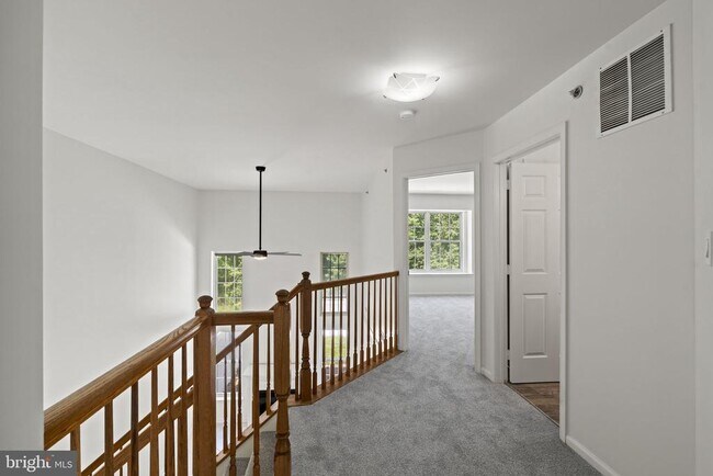 Building Photo - 124 Buckingham Way
