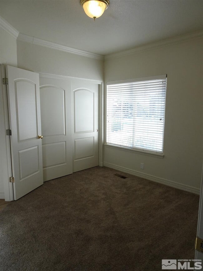 Building Photo - 7021 Heatherwood Dr