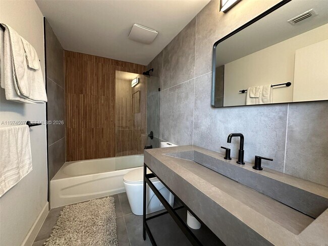 Building Photo - 1 Glen Royal Pkwy