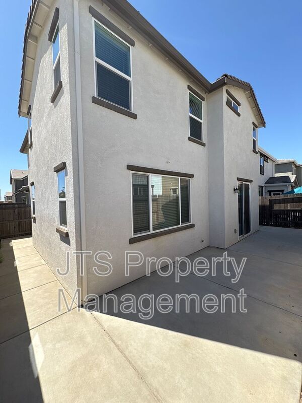 Building Photo - 3324 Auburn Leaf Loop