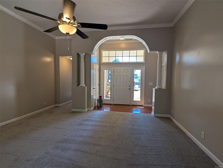 Building Photo - 45 Honeysuckle Ct