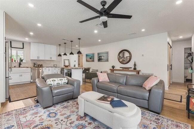 Building Photo - 840 W Canton Ave