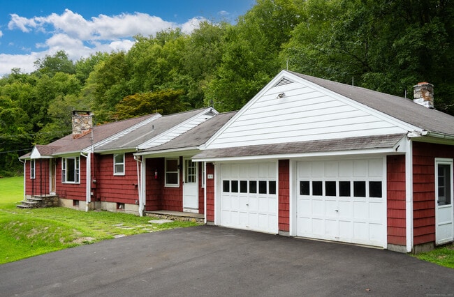 Building Photo - 52B Fuller Mountain Rd