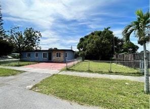 Building Photo - 2900 NW 5th Ct