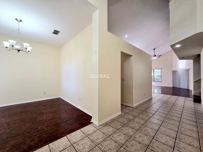 Building Photo - Spacious 4-Bedroom Home Available Now at P...