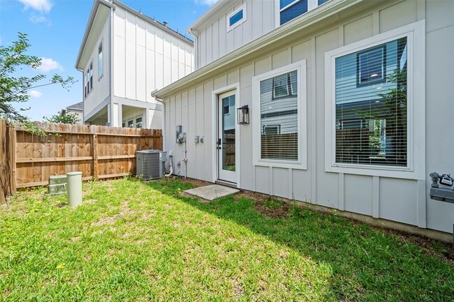 Building Photo - 6713 Parker Grv Ln