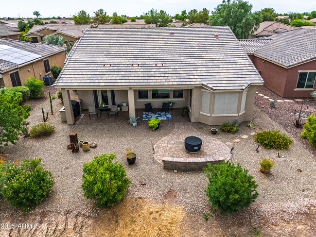 Building Photo - 42774 W Darter Dr