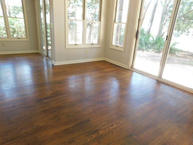 Building Photo - Nice Home In Hilton Head Plantation