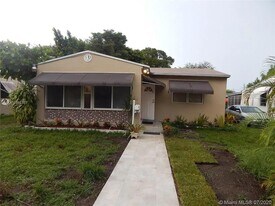 Building Photo - 1111 N 25th Ave