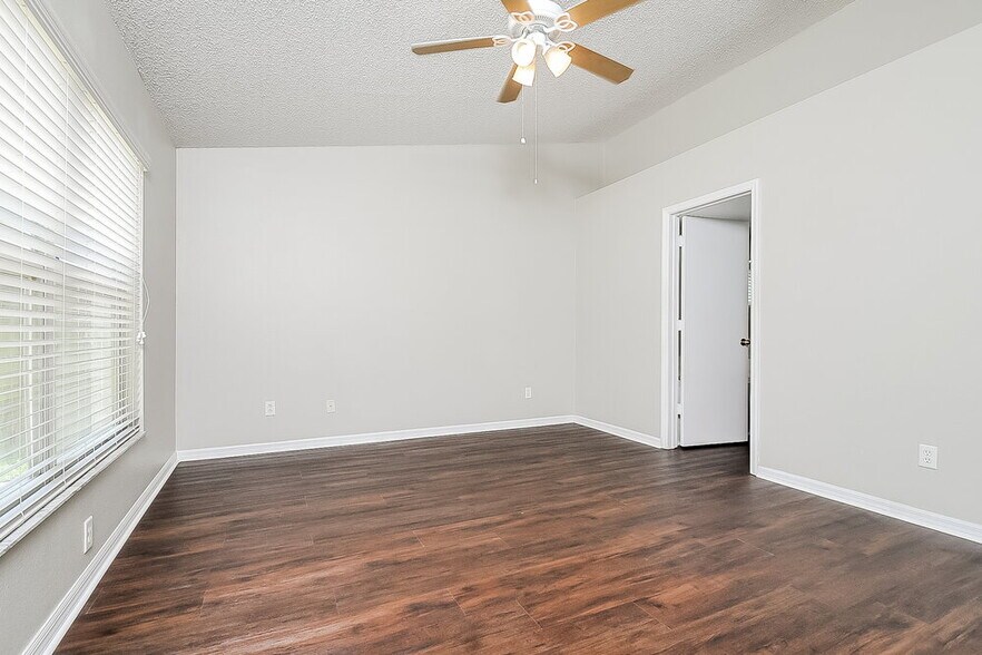 Building Photo - 10532 Walker Vista Dr