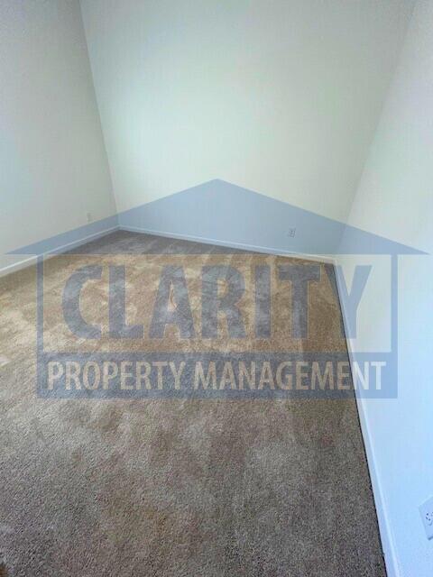 Building Photo - 5058 Skyline Wy NE