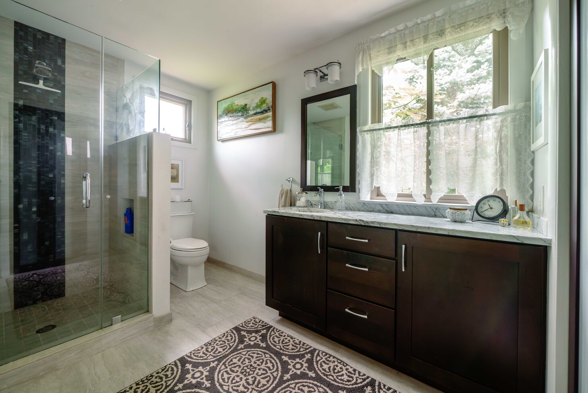 Master bathroom - 1301 Gahant Rd