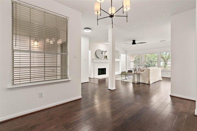 Building Photo - 99 S Wynnoak Cir