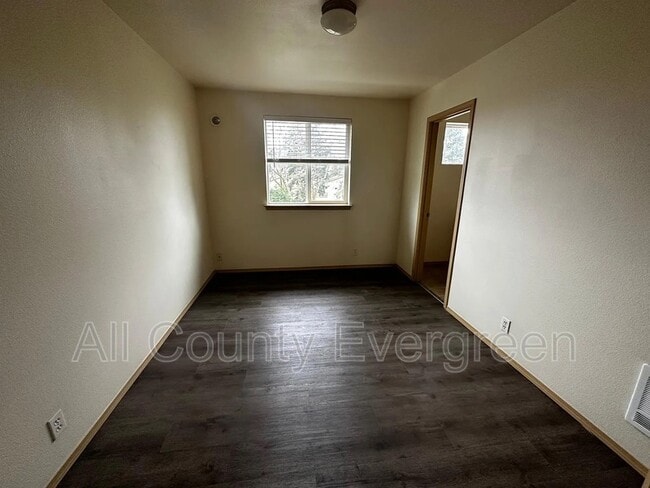 Building Photo - 3110 S 43rd St