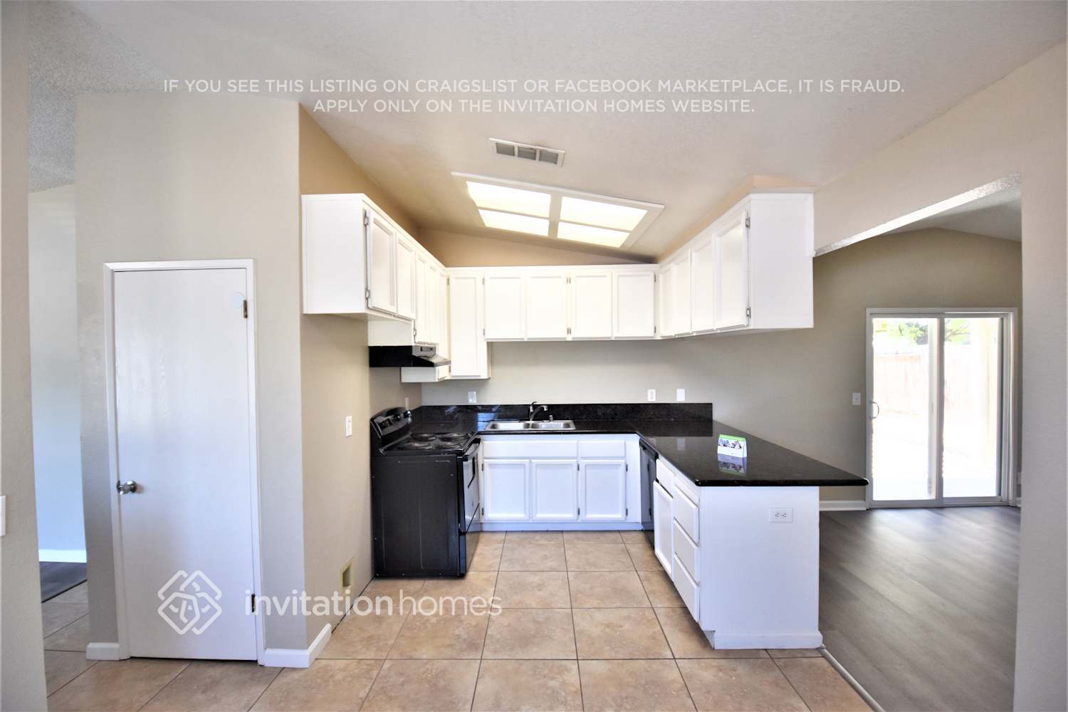 Building Photo - 7632 Harmony Oaks Way