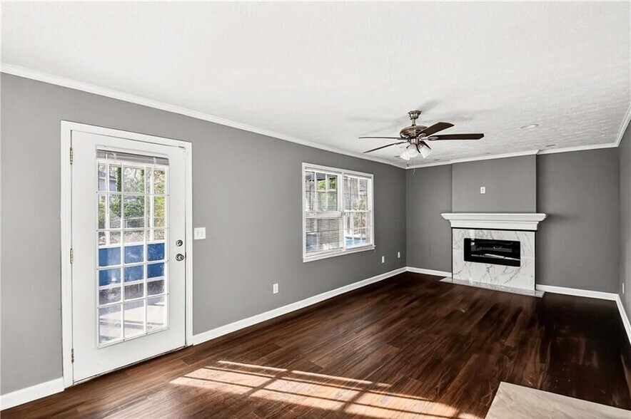 Building Photo - 1075 Forest Heights Rd