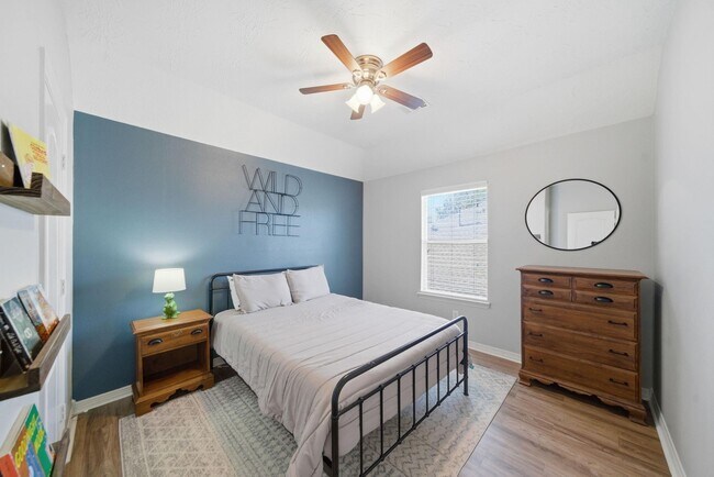 Building Photo - 9207 Hidden Ct